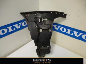 Used Front bumper bracket, right Volvo V70 (SW) 2.4 D5 20V Price € 19,99 Margin scheme offered by Gerrits Automotive