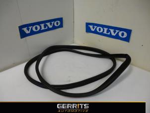 Usados Goma de portón trasero Volvo XC90 I 2.9 T6 24V Precio € 25,30 Norma de margen ofrecido por Gerrits Automotive