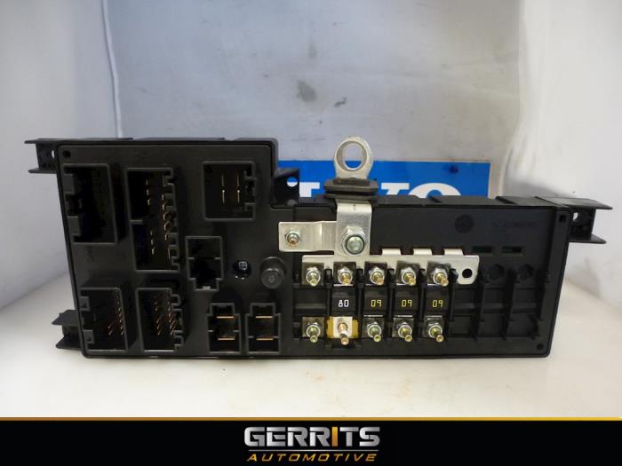 Fuse box from a Volvo XC90 I 2.9 T6 24V 2004