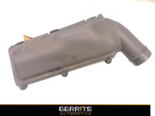 Używane Obudowa filtra powietrza Citroen C5 III Berline (RD) 1.6 16V THP 155 Cena € 34,10 Procedura marży oferowane przez Gerrits Automotive