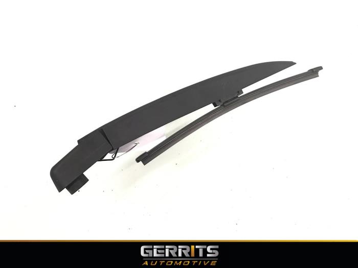 Rear wiper arm from a Renault Clio IV (5R) 1.5 Energy dCi 90 FAP 2013