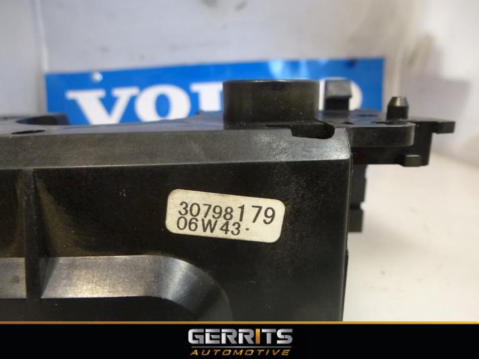 Steering column module Volvo V70 2.4 D5 20V - 30798179