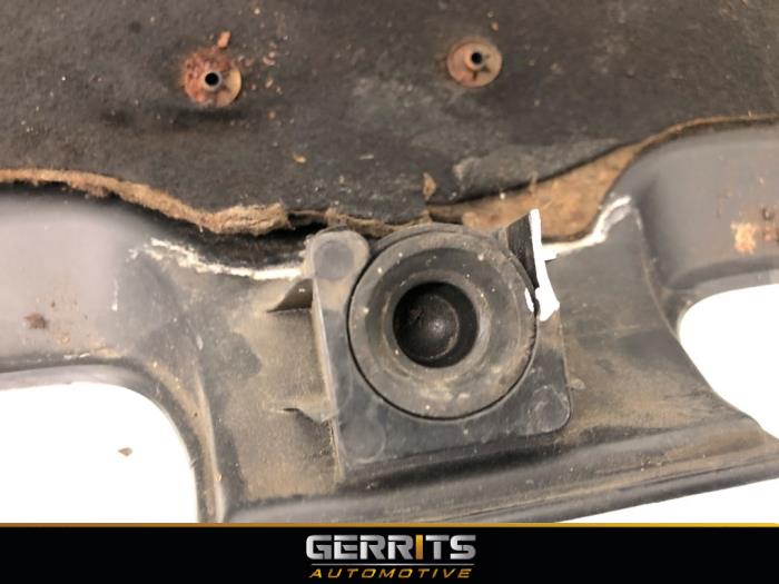 Abdeckblech Motor van een Volvo XC90 I 2.9 T6 24V 2004