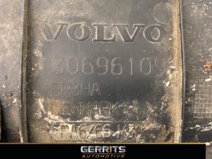 Abdeckblech Motor van een Volvo XC90 I 2.9 T6 24V 2004