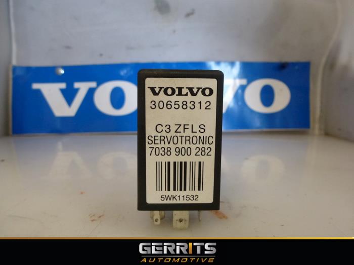 Begagnade Relä Volvo XC90 I 2.9 T6 24V Pris € 31,90 Marginaltabell erbjuds av Gerrits Automotive BV