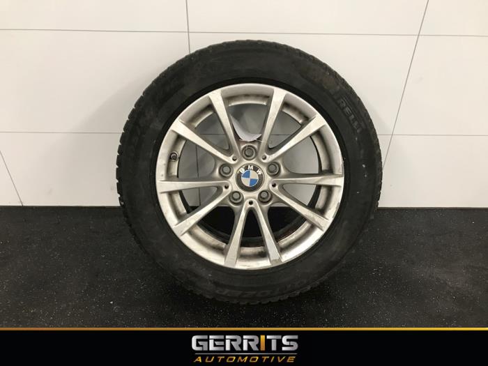 Wheel + winter tyre from a BMW 3 serie (F30) 320d 2.0 16V Efficient Dynamics Edition 2016
