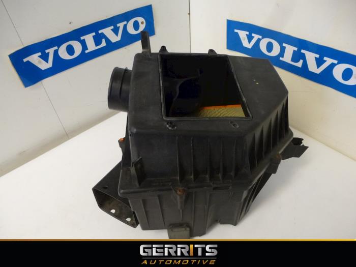 Cuerpo de filtro de aire de un Volvo XC90 I 4.4 V8 32V 2006