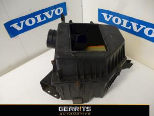 Usados Cuerpo de filtro de aire Volvo XC90 I 4.4 V8 32V Precio € 80,30 Norma de margen ofrecido por Gerrits Automotive