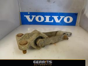 Usados Soporte de caja de cambios Volvo XC90 I 4.4 V8 32V Precio € 25,30 Norma de margen ofrecido por Gerrits Automotive