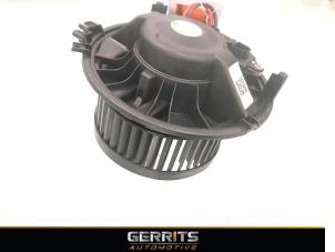 Usagé Ventilateur chauffage Volkswagen Arteon (3HAB) 2.0 TDI 16V Prix € 117,70 Règlement à la marge proposé par Gerrits Automotive