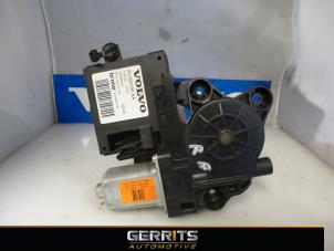 Used Central door locking module Volvo S40 (MS) 2.0 D3 20V Price € 38,50 Margin scheme offered by Gerrits Automotive