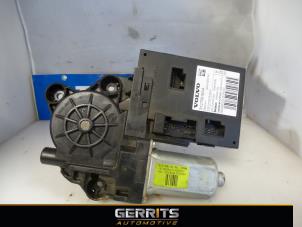 Used Central door locking module Volvo V50 (MW) 2.0 16V Price € 34,99 Margin scheme offered by Gerrits Automotive