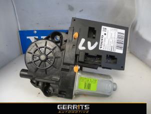 Used Central door locking module Volvo S40 (MS) 2.0 16V Price € 29,99 Margin scheme offered by Gerrits Automotive