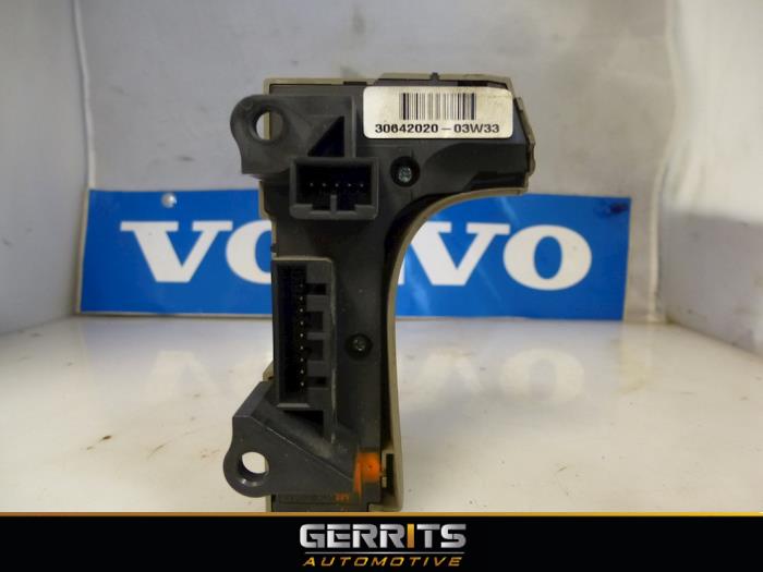 Cruise control switch from a Volvo V70 (SW) 2.4 D 20V 2003