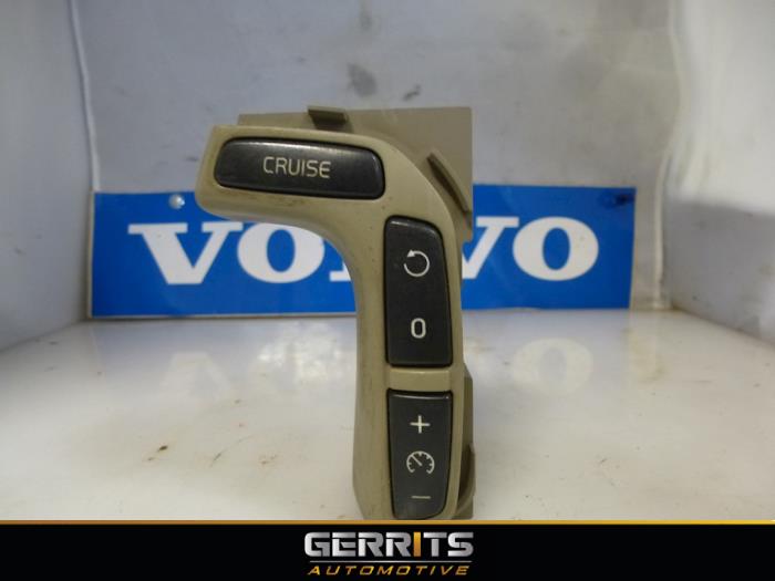 Cruise control switch from a Volvo V70 (SW) 2.4 D 20V 2003