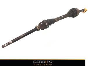Used Front drive shaft, right Peugeot 407 SW (6E) 2.0 HDiF 16V Price € 42,90 Margin scheme offered by Gerrits Automotive