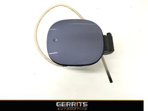 Used Tank cap cover Fiat 500X (334) 1.6 D 16V Multijet II Price € 30,80 Margin scheme offered by Gerrits Automotive