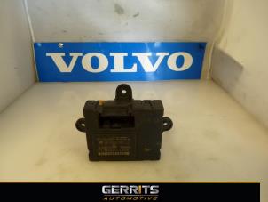 Używane Modul centralnego zamka Volvo XC60 I (DZ) 2.0 T5 16V Cena € 49,50 Procedura marży oferowane przez Gerrits Automotive