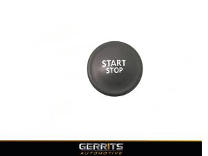 Używane Przelacznik Start/Stop Renault Megane III Berline (BZ) 1.4 16V TCe 130 Cena € 19,99 Procedura marży oferowane przez Gerrits Automotive