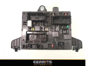 Usagé Boîte à fusibles Opel Astra J (PC6/PD6/PE6/PF6) 1.6 CDTI 16V Prix € 29,99 Règlement à la marge proposé par Gerrits Automotive