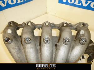 Used Intake manifold Volvo V70 (SW) 2.4 20V 140 Price € 38,44 Margin scheme offered by Gerrits Automotive