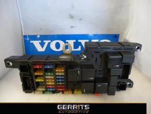 Usados Caja de fusibles Volvo XC70 (SZ) XC70 2.4 D 20V Precio € 34,99 Norma de margen ofrecido por Gerrits Automotive