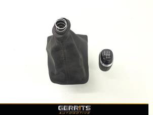 Used Gear stick cover Renault Scénic IV (RFAJ) 1.5 Energy dCi 110 Price € 26,40 Margin scheme offered by Gerrits Automotive