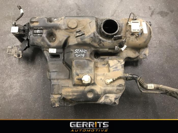 Tank from a Renault Scénic IV (RFAJ) 1.5 Energy dCi 110 2019
