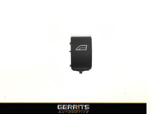 Używane Przelacznik elektrycznej szyby Ford Focus 3 Wagon 1.5 TDCi Cena € 19,99 Procedura marży oferowane przez Gerrits Automotive