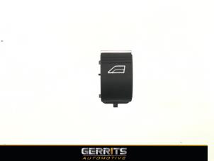 Używane Przelacznik elektrycznej szyby Ford Focus 3 Wagon 1.5 TDCi Cena € 19,99 Procedura marży oferowane przez Gerrits Automotive