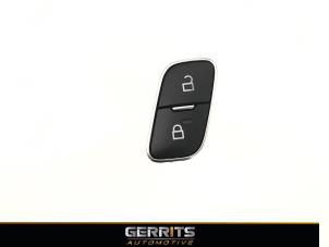 Used Central locking switch Ford Focus 3 Wagon 1.5 TDCi Price € 21,98 Margin scheme offered by Gerrits Automotive