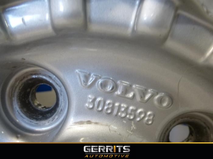 Wheel from a Volvo S40 (VS) 1.8 16V 1997