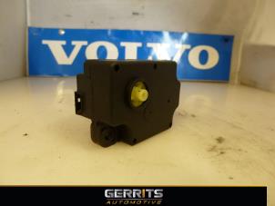 Used Heater valve motor Volvo V70 (SW) 2.4 D5 20V Price € 19,99 Margin scheme offered by Gerrits Automotive