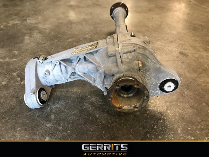 Front differential from a Porsche Cayenne (9PA) 4.8 V8 32V S 2007