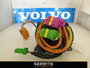 Usados Anillo de airbag Volvo S60 I (RS/HV) 2.4 20V 140 Precio € 31,90 Norma de margen ofrecido por Gerrits Automotive