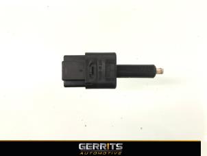 Used Brake light switch Nissan Micra (K12) 1.2 16V Price € 21,98 Margin scheme offered by Gerrits Automotive