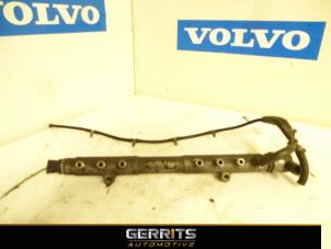 Używane Listwa wtryskowa Volvo XC90 I 2.4 D5 20V Cena € 54,98 Procedura marży oferowane przez Gerrits Automotive