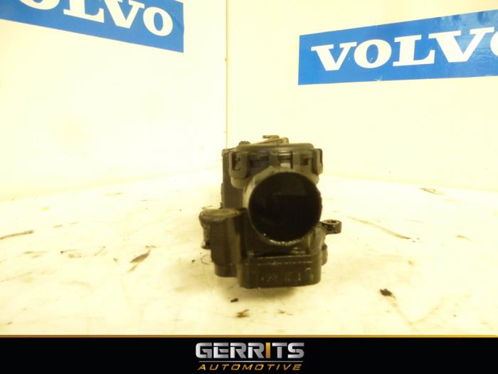Tapa de válvulas de un Volvo V50 (MW) 1.6 D 16V 2006