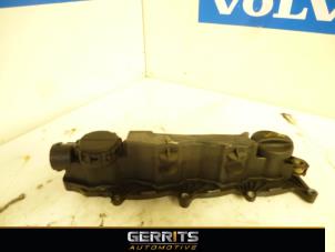 Usados Tapa de válvulas Volvo V50 (MW) 1.6 D 16V Precio € 38,50 Norma de margen ofrecido por Gerrits Automotive