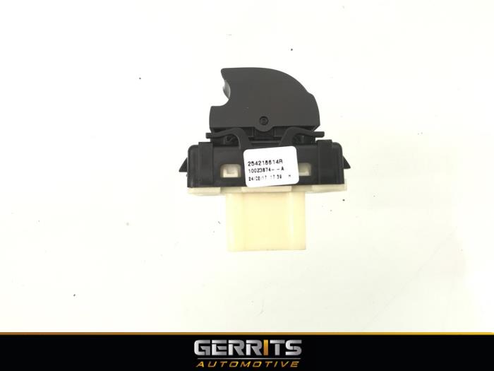 Electric window switch from a Renault Zoé (AG) R90 2017