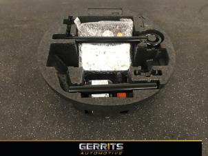 Used Tyre repair kit Renault Zoé (AG) R90 Price € 101,20 Margin scheme offered by Gerrits Automotive