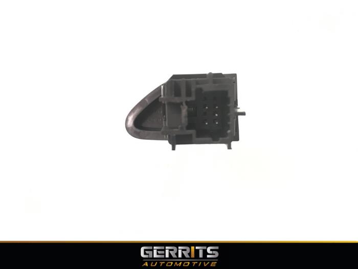Panic lighting switch from a Renault Zoé (AG) R90 2017