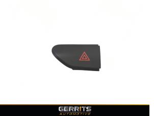 Used Panic lighting switch Renault Clio IV Estate/Grandtour (7R) 0.9 Energy TCE 90 12V Price € 21,98 Margin scheme offered by Gerrits Automotive