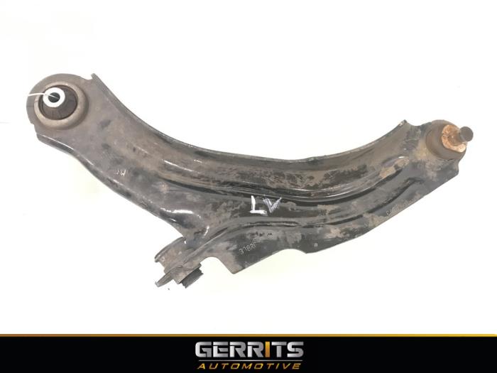 Front wishbone, left from a Renault Clio IV Estate/Grandtour (7R) 0.9 Energy TCE 90 12V 2017