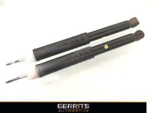 Used Shock absorber kit Renault Clio IV Estate/Grandtour (7R) 0.9 Energy TCE 90 12V Price € 38,48 Margin scheme offered by Gerrits Automotive