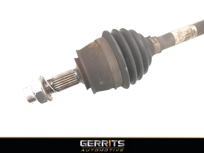 Front drive shaft, left from a Opel Corsa E 1.4 16V 2017