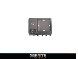 Usados Interruptor de retrovisor Nissan Micra (K12) 1.4 16V Precio € 21,98 Norma de margen ofrecido por Gerrits Automotive