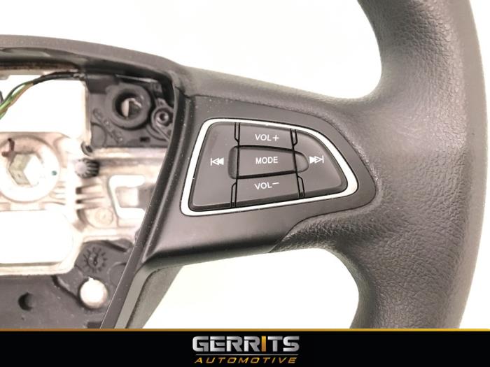 Steering wheel from a Ford Focus 3 1.0 Ti-VCT EcoBoost 12V 100 2017