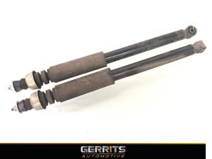 Used Shock absorber kit Nissan Note (E12) 1.5 dCi 90 Price € 40,70 Margin scheme offered by Gerrits Automotive