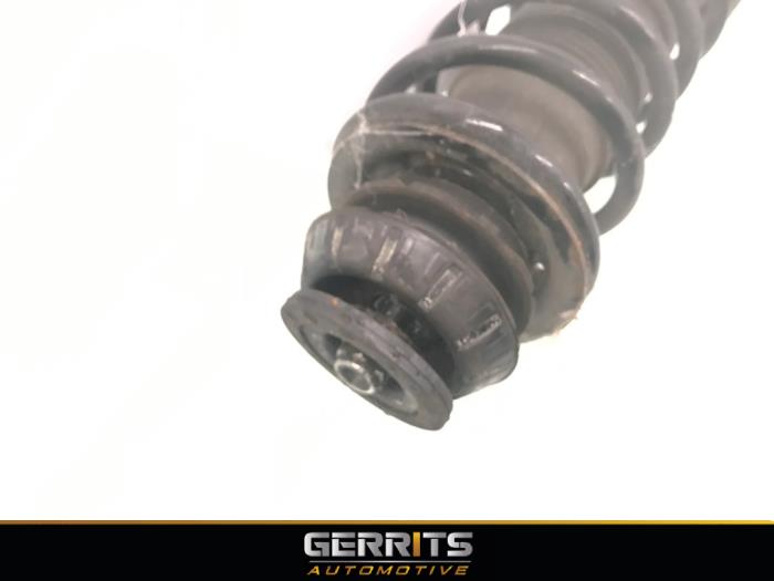 Front shock absorber rod, left from a Nissan Note (E12) 1.5 dCi 90 2016